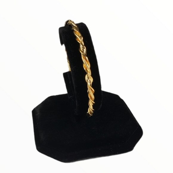 Set of 3 Vintage Brass Bangles - Picture 3 of 5